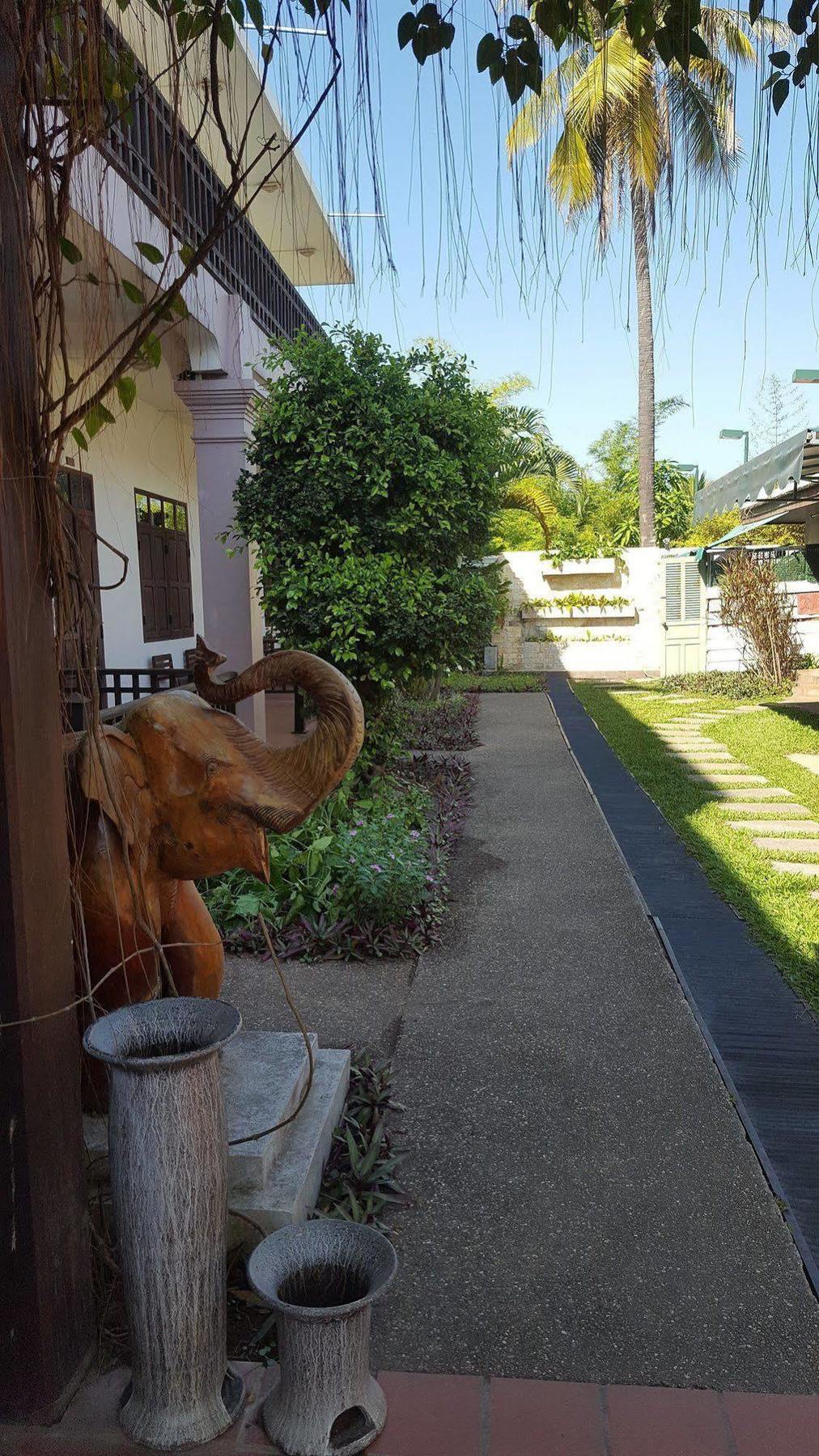 Luang Prabang Inn Buitenkant foto